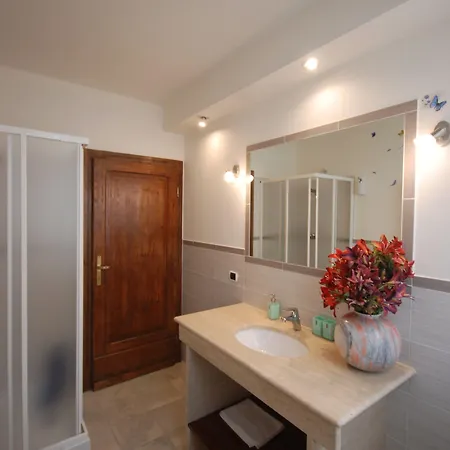 Oda ve Kahvaltı Patrizio 3*